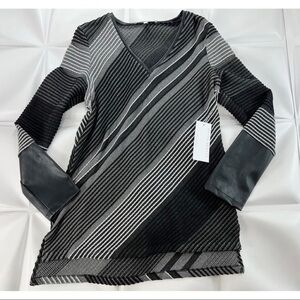 Donna Degnan Women Sz L Textured Long Black Faux Leather Cuff Knit Tunic Top